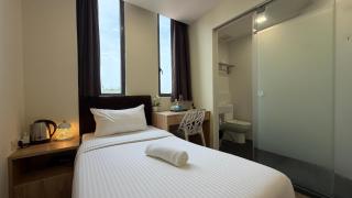 Aura Hotel Mackenzie - 9