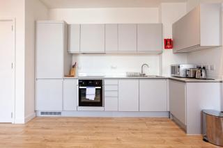 Characterful 2 Bed Apartment Near Victoria Station - 8