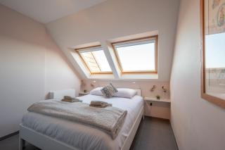 Bright seaview apartment with terrace in Ostend - 3