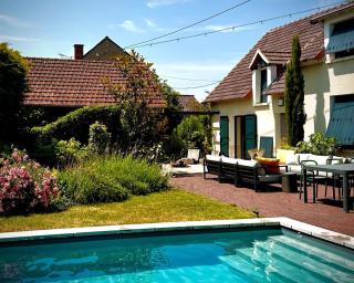 Maison Montchenu élégance et piscine 8 pers - 0