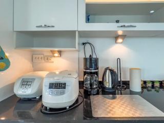 Sky Living Penthouse with Mountain Views and Rooftop - 2