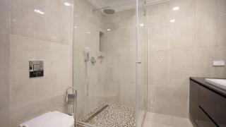 Luxury Club Apartment with Parking & Club Access - 2