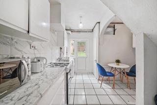 Cosy 2 Bed 5 guests Garden Parking-Wifi & Netflix - 6