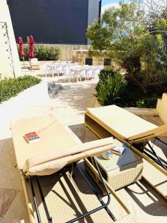 Torri Katur 1 Apartment with Private Garden - 0