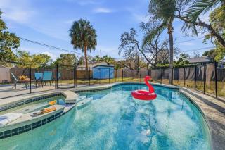 Cozy 3BR Clearwater Home w Private Pool & Backyard Oasis - 3