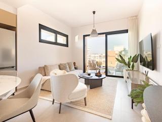 Sanders City Boutique - Full Building - 6