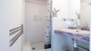 Amoureva F N18 - 2P4 - 1