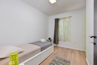 3 Bedroom Apartment Ivana with private parking, Punat - 2