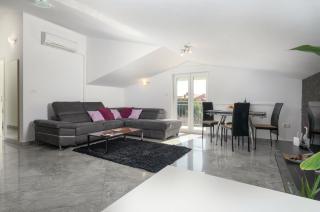 Apartments Goran by Rent Istria - 9