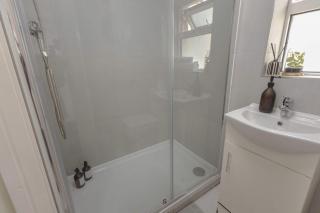 Bright 3BR Duplex Steps from Shops & Dining - 1