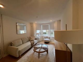 Spacious Maisonette in Lovely south London Zone 2 - 0