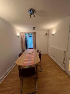 Spacious Maisonette in Lovely south London Zone 2 - 4