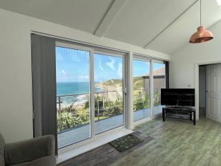 The Rattles beautiful ocean views from tranquil holiday home - 5