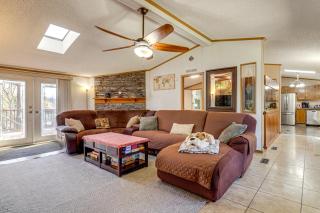 Sevierville Home Lookout Deck, 10 Mi to Dollywood - 8