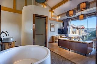 丽江哆鹤丨纳西庭院露台雪山胜景度假民宿 - 1