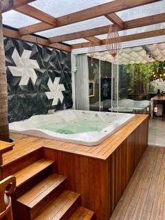 MANSÃO em CURITIBA PISCINA E JACUZZI - 0