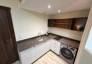 Nuzul Stay Luxury City Studio Near Airport - 2