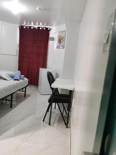 586 Hotel - 1