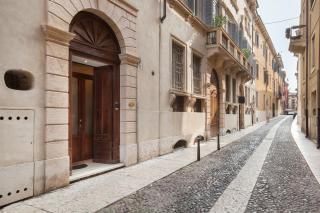 Verincanto Suite In old Verona Downtown - 9