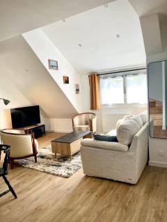 Beautiful 2-Bedroom Duplex in Downtown Auray - 8