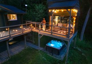 Waterfront Cottage in Kawartha Lakes - 4