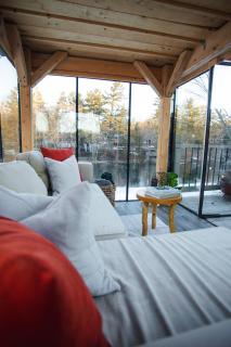 Waterfront Cottage in Kawartha Lakes - 6