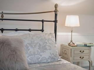 2 Bed in Romsey oc-thatc - 1