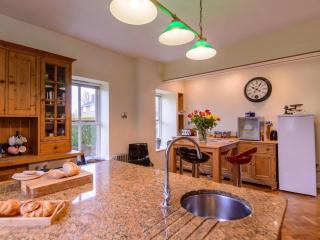 6 Bed in Richmond oc-52779 - 2