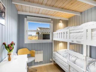 Holiday Home Zafirka - 364m from the sea by Interhome - 1