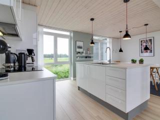 Apartment Adna - 700m from the sea by Interhome - 9
