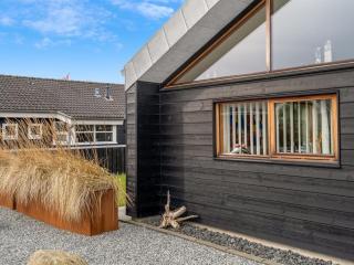 Holiday Home Aaran - 700m from the sea by Interhome - 4