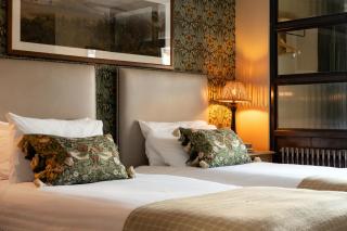 The White Hart - 5