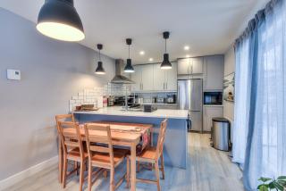 Family friendly house with free parking - 2