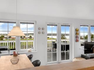 Apartment Albine - 500m from the sea by Interhome - 6