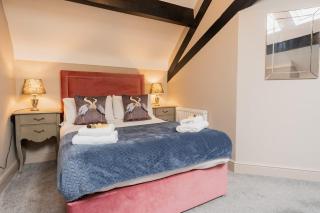Perfect homes for large groups - close to Chester - 7
