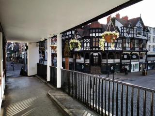 2 Bed - City Centre on your doorstep Parking - 1