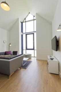 Highland - 2 Bed Luxury Apartment - 5