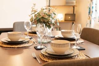 Great 3 bed Handbridge home Sleeps 6 EV Charger - 2