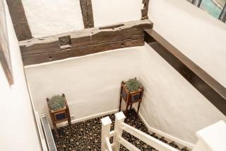 Great city location Full studio kitchenette bathroom - 3