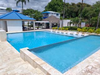 Zona de Playa-Area Social Con Piscina-Jacuzzi-BBQ-Gazebos-Ducha De Exterior-Banos-Apartamento Con Wifi-Aires Acondicionados-Ventiladores de Techo-2 Balcones-Smart TV-Netflix-Parqueo Privado-Planta Electrica-Seguridad y Control de Acceso las 24 horas - 0