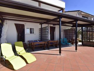 Apartment Appartement in Zambratija mit Schöner Terrasse by Interhome - 5