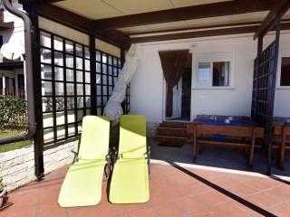 Apartment Appartement in Zambratija mit Schöner Terrasse by Interhome - 1