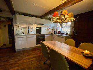Holiday Home Chalet-Hausteil mit Garten im Dorfkern by Interhome - 9