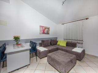 Apartment Wohnung in Pjescana Uvala mit Großer Terrasse by Interhome - 3
