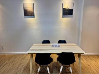 Modern Comfort in DT Montreal - 8