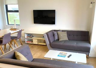 Highland - 1 Bed Luxury Apartment by Together Travel - 8