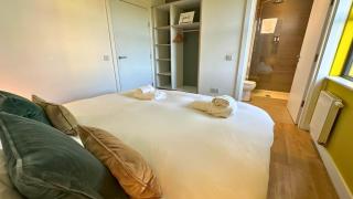 Highland - 1 Bed Luxury Apartment by Together Travel - 1
