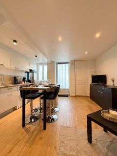 2-Person Apartment Saint-Étienne-du-Bois - 9