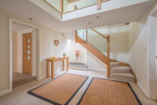 Spacious Barn Conversion 4 Bedroom Hot Tub - Pass the Keys - 4