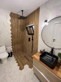Skyframe Cabin - 1